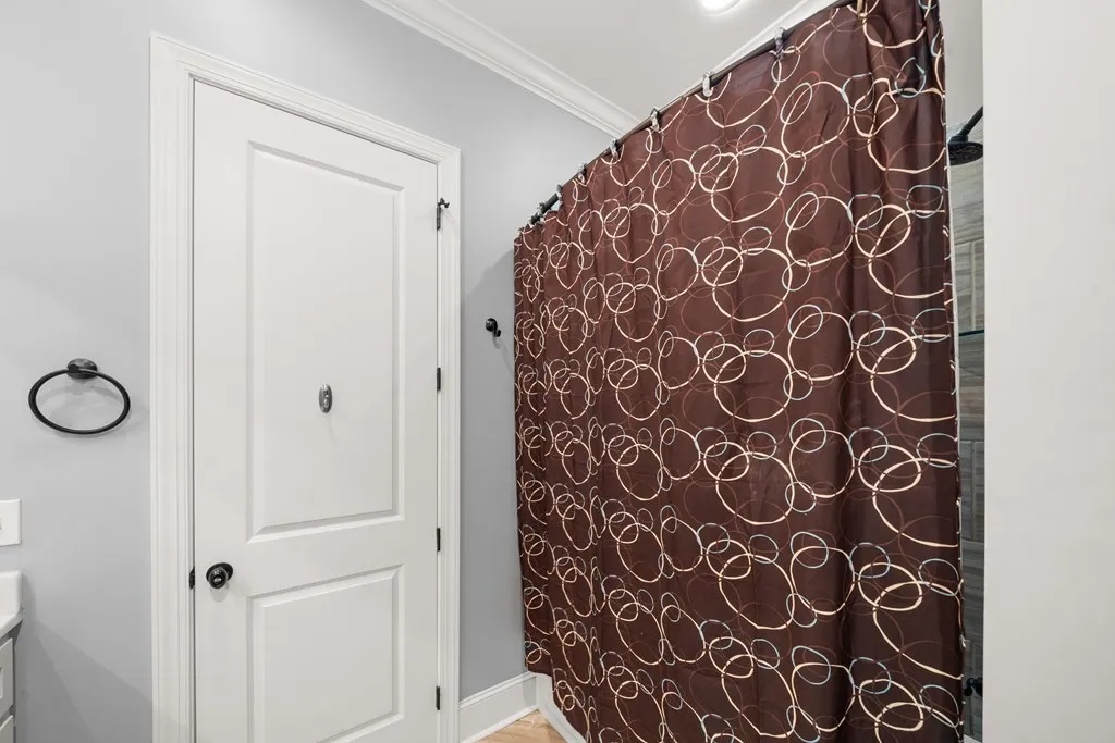 Twin bedroom at Ole Miss Game Day Retreat